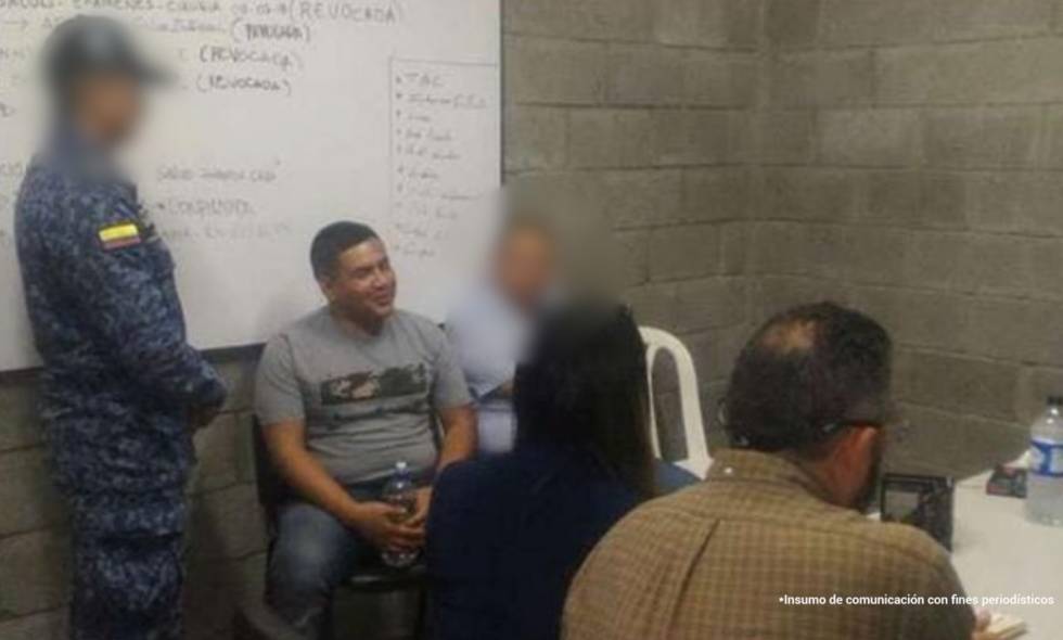 Condenan a alias 'Pipe', responsable de 39 asesinatos en Colombia Un juez penal del circuito especializado de Guadalajara de Buga condenó a una pena de 30 años de cárcel a Andrés Marín Silva, alias Pipe, quien reconoció su responsabilidad en 39 asesinatos y 7 tentativas de homicidio.