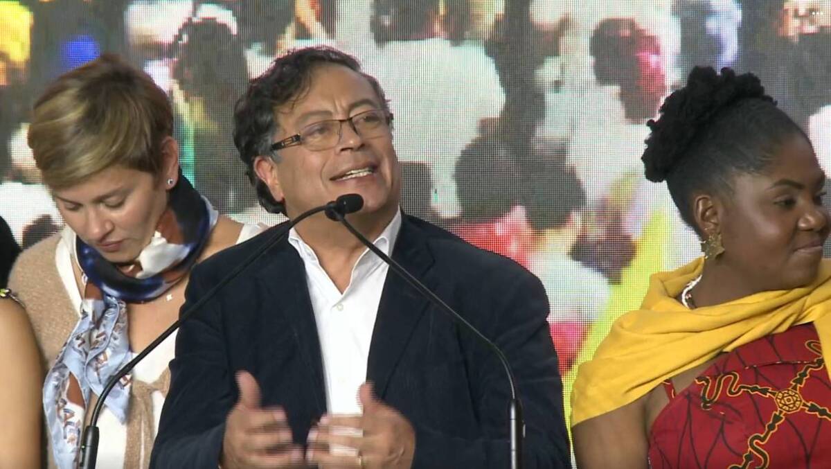 Petro ya está armando su combo para gobernar Se acabó la larga carrera electoral, luego de unas votaciones que dejaron una participación histórica y a Gustavo Petro como el ganador de la contienda.