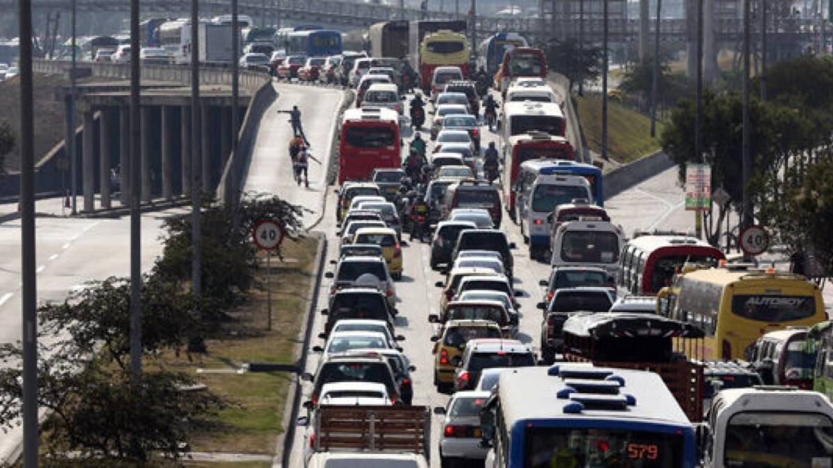 ¡Atención! Habrá pico y placa en Soacha todos los domingos La Alcaldía de Soacha indicó que el municipio de Soacha tendrá de ahora en adelante pico y placa todos los domingos.