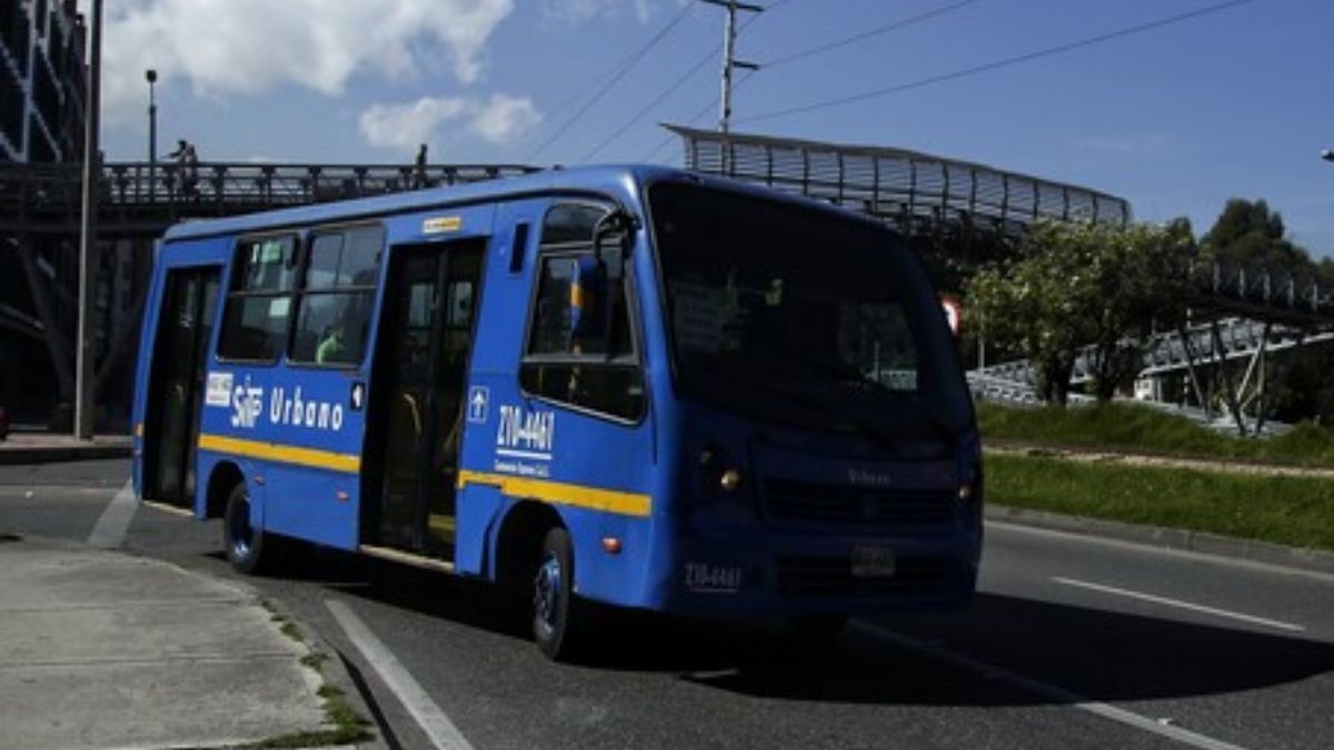 Asesinan a conductor del Sitp en medio de un atraco en Tunjuelito Ernesto Ropero Obregón perdió la vida como consecuencia de un atraco que tuvo lugar la noche del miércoles 24 de enero.