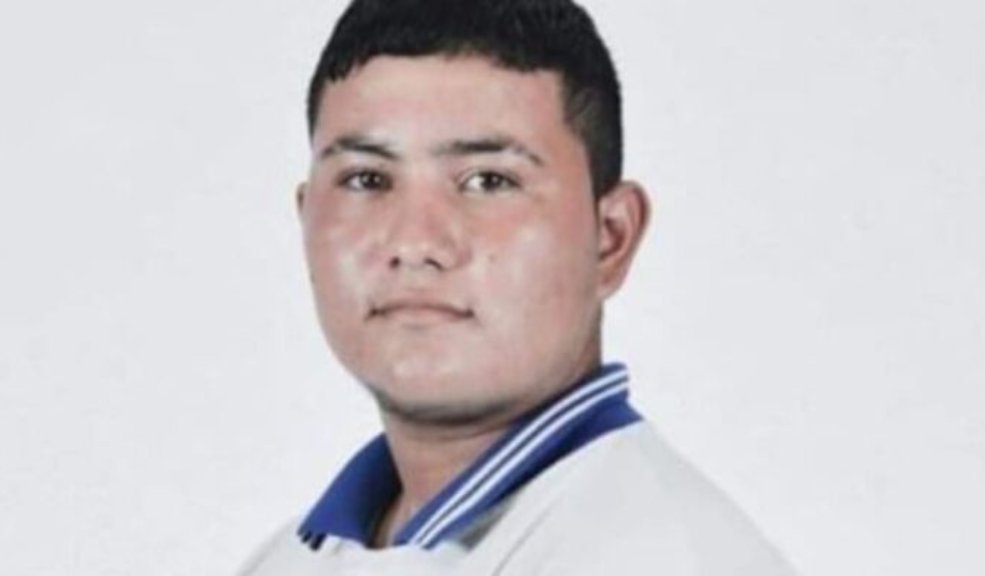 Joven murió tras chocar su motocicleta contra una vaca Andrés Lara Martínez, perdió la vida de forma inmediata tras colisionar en su motocicleta con una vaca.