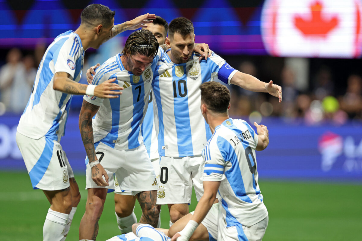 Argentina empezó ganando en la Copa América La Selección Argentina comenzó con pie derecho la lucha por revalidar el título de Copa América. Anoche, en un difícil partido en Atlanta, la 'Albiceleste' ganó 2-0.