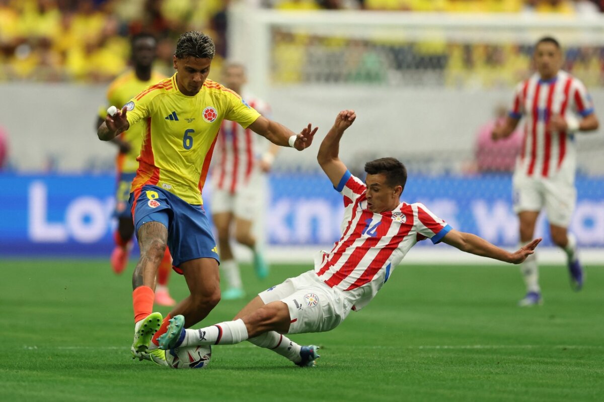 Colombia comenzó con pie derecho la Copa América Una vez más la Selección Colombia le regaló a su afición una tarde de alegría, esta vez en su debut en Copa América. En el estadio NRG de Houston (EE. UU.), el equipo de Néstor Lorenzo venció 2-1 a Paraguay y cumplió a su favoritismo en este duelo.
