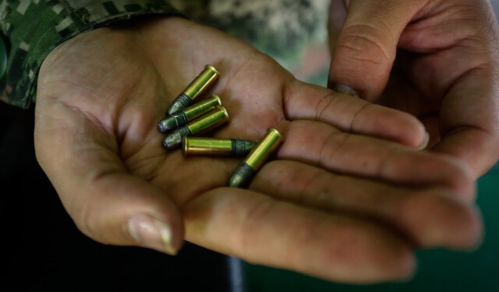 Disidencias de las Farc atacaron base militar en Meta por tercera vez El Ejército denunció el ataque por parte de integrantes del Estado Mayor Central de las disidencias de las Farc a la base militar de Puerto Alvira, en Mapiripán, Meta.