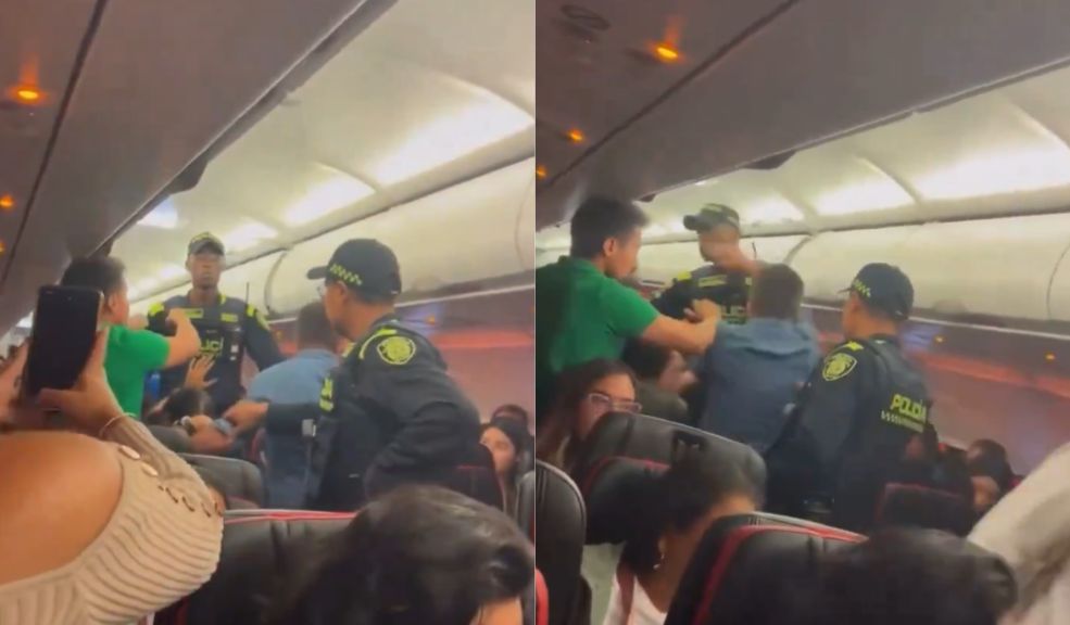 EN VIDEO: Pasajeros golpearon a dos policías antes de que despegara un avión en El Dorado Los hechos fueron grabados por varios pasajeros y los videos fueron divulgados en redes sociales. En estos se ve cómo uno de los hombres involucrados golpea a un policía.