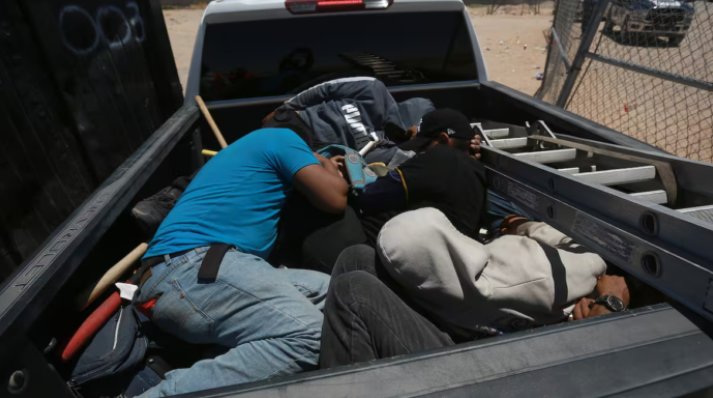 Van 25 migrantes muertos en medio de las restricciones en la frontera México-EE.UU. La Organización Internacional para las Migraciones (OIM) declaró en septiembre pasado a la frontera entre México y Estados Unidos como “la ruta migratoria terrestre más peligrosa del mundo”.