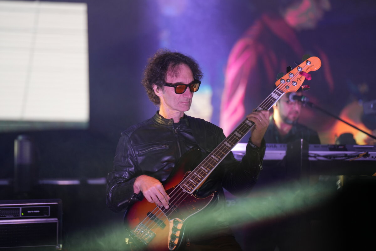 Bogotá vibró al ritmo del Rock y Pop en El Campín El Estadio Nemesio Camacho El Campín se convirtió en el epicentro del rock al recibir a más de 30.000 personas para una noche inolvidable con los artistas más emblemáticos del género en los años 90.