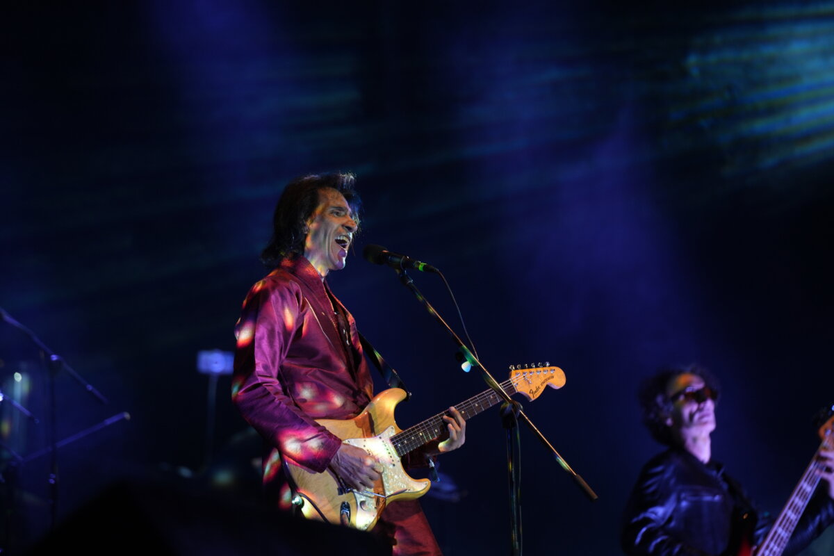 Bogotá vibró al ritmo del Rock y Pop en El Campín El Estadio Nemesio Camacho El Campín se convirtió en el epicentro del rock al recibir a más de 30.000 personas para una noche inolvidable con los artistas más emblemáticos del género en los años 90.