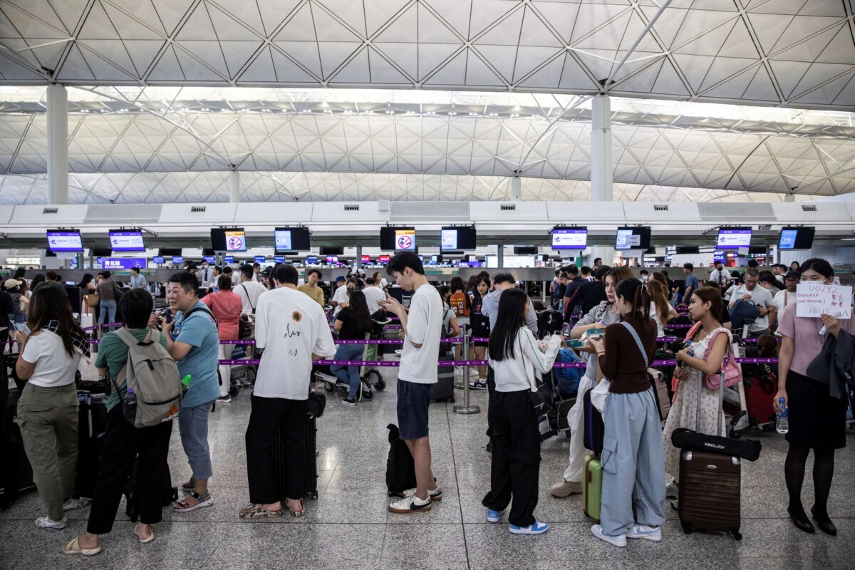 Falla de Microsoft genera caos a nivel mundial: hay problemas en aerolíneas Uno de los mayores fallos informáticos de los últimos años provocó este viernes caos en todo el mundo, afectando a aerolíneas internacionales, bancos y empresas de telecomunicaciones.