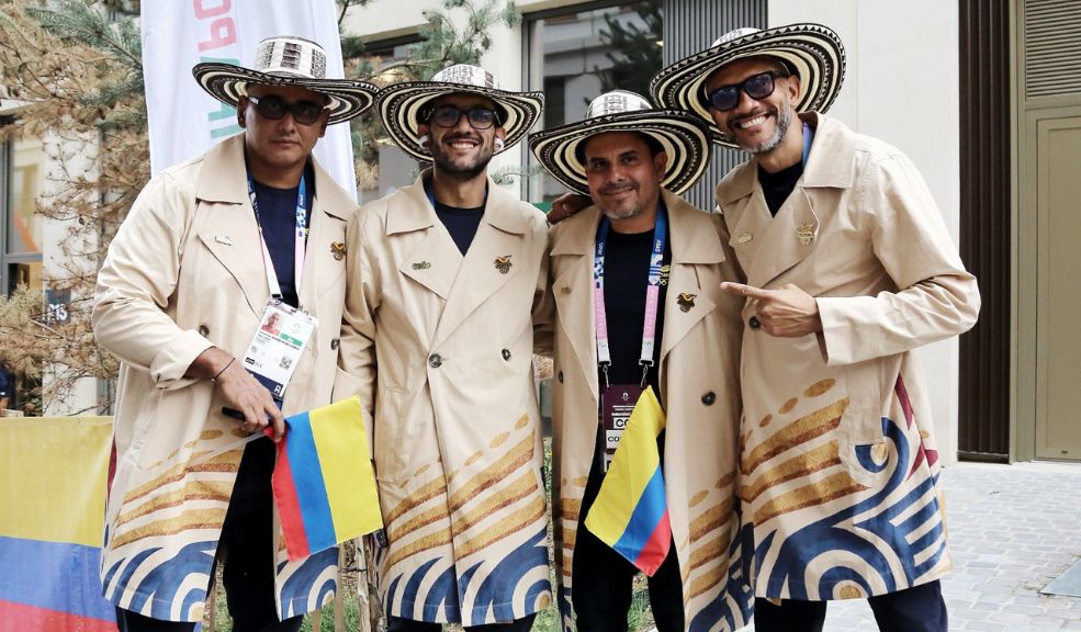 La pinta de Colombia para el desfile de los Juegos Olímpicos está inspirada en París La pinta de los deportistas para el desfile inaugural de los Juegos Olímpicos muestra los elementos distintivos de París y Colombia.
