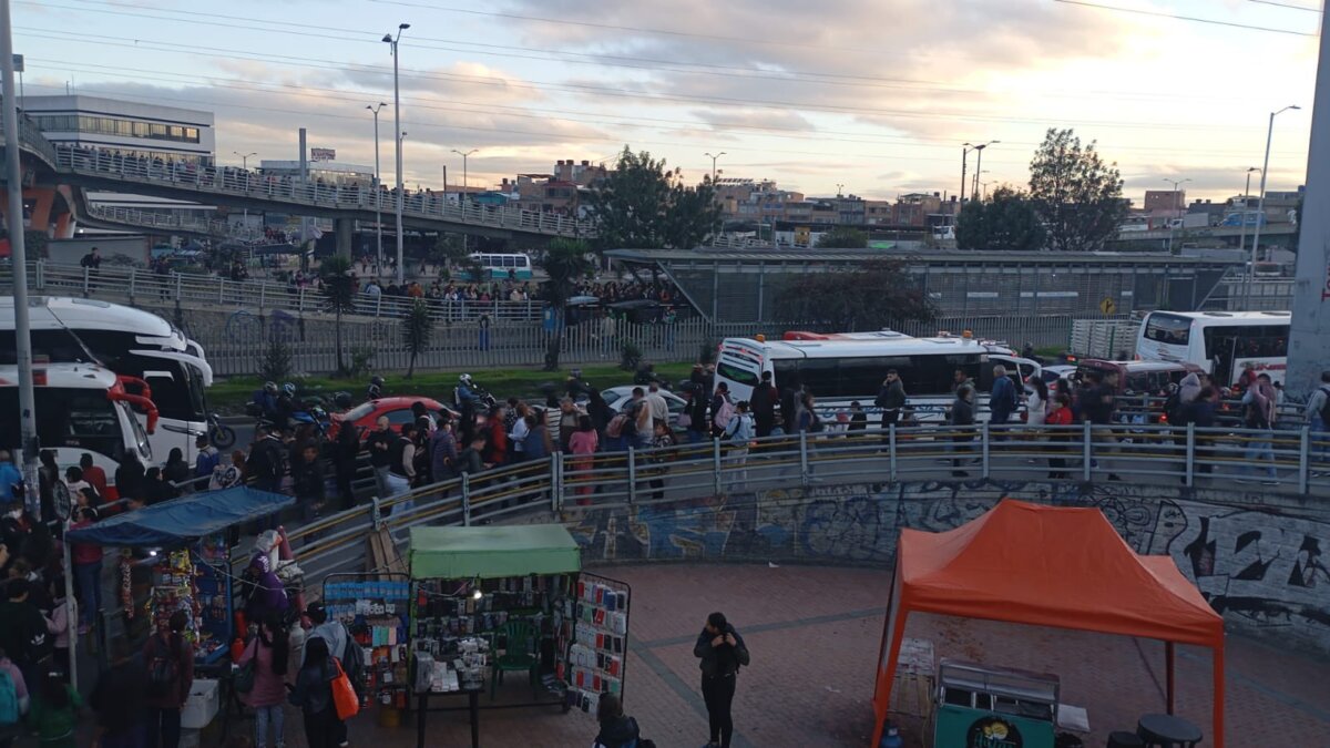 Por paro de taxistas hay afectaciones viales en Usme y Portal 80; Soacha regresó a la normalidad En este momento se presentan manifestaciones en el norte, sur y occidente de Bogotá.