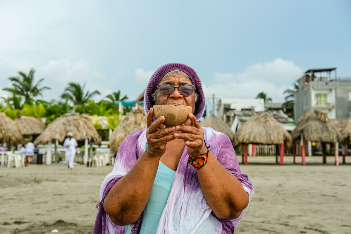 Lo que debe saber del Día Internacional de la Mujer Afrodescendiente En conmemoración del Día Internacional de la Mujer Afrodescendiente, las organizaciones de mujeres afrodescendientes y afropopulares han destacado su lucha por la gobernanza local y la paz territorial.