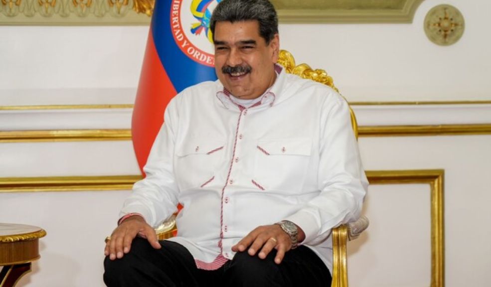 Venezuela expulsó a diplomáticos de 7 países por no reconocer la victoria de Maduro El Gobierno de Venezuela ha anunciado este lunes la expulsión de las representaciones diplomáticas de siete países latinoamericanos, a los que acusa de no reconocer la victoria del presidente Nicolás Maduro en las elecciones presidenciales del domingo, anunciada por las autoridades electorales.