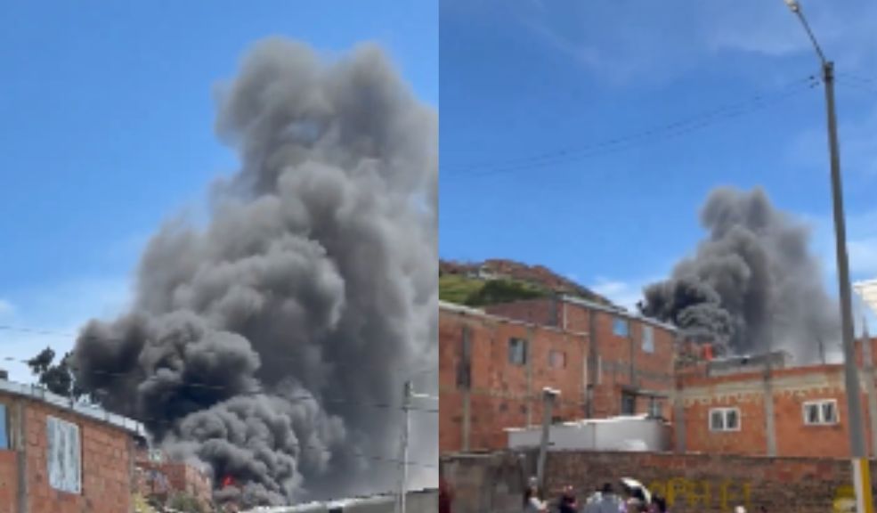 ¡Atención! A esta hora se presenta grave incendio en vivienda de Ciudad Bolívar Los Bomberos se encuentran atendiendo la emergencia en el punto.