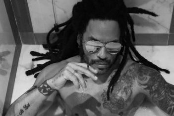 Lenny Kravitz regresa a Colombia con el ‘Blue Electric Light Tour 2024’ La leyenda del rock y ganador de cuatro premios Grammy, Lenny Kravitz, regresará a Colombia el próximo 11 de diciembre como parte de su gira mundial Blue 'Electric Light Tour 2024'.