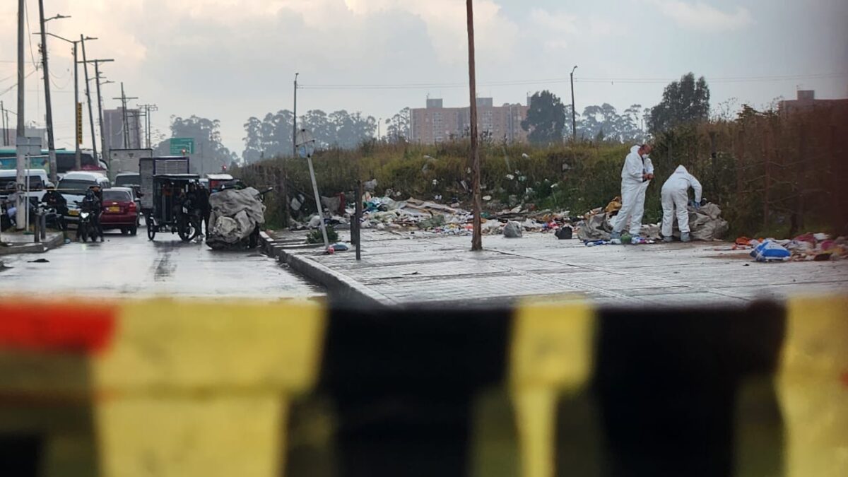 Aterrador: Encuentran cuerpo embolsado en Patio Bonito Las autoridades hallaron el cuerpo de un hombre con signos de violencia. Esto es lo que se sabe.