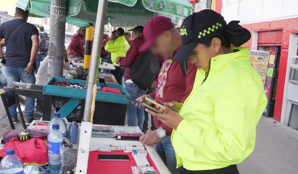 Autoridades aseguran que hurto de celulares en Bogotá se redujo un 42 por ciento La Policía de Bogotá anunció una reducción significativa en el delito de hurto de celulares durante los primeros meses del año.