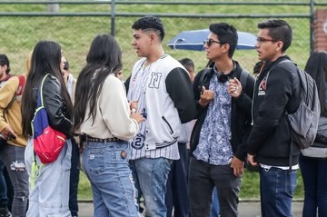 ¿Cómo la tecnología está afectando la salud de los jóvenes? En el marco del Día Mundial de la Juventud, se destaca la creciente preocupación por la influencia de la tecnología en la salud mental y física de los jóvenes, enfrentando riesgos como la depresión, obesidad y enfermedades cardiovasculares.