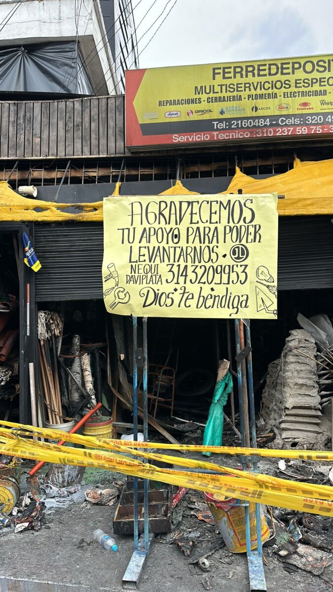 Incendio acabó con una empresa familiar en Usaquén Un voraz incendio acabó con una empresa familiar ubicada en la Calle 140 con Carrera 18 - 47, en la localidad de Usaquén el pasado 6 de agosto, la cual llevaba 33 años de fundada y de la que dependían muchas personas.