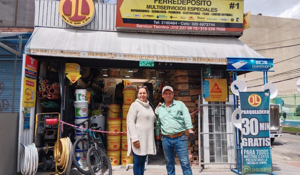 Incendio acabó con una empresa familiar en Usaquén Un voraz incendio acabó con una empresa familiar ubicada en la Calle 140 con Carrera 18 - 47, en la localidad de Usaquén el pasado 6 de agosto, la cual llevaba 33 años de fundada y de la que dependían muchas personas.