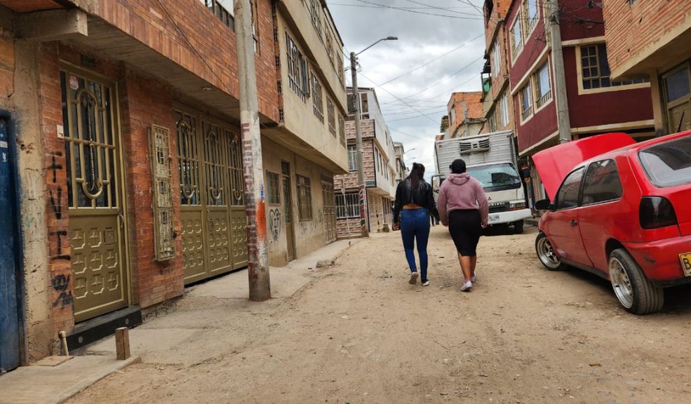 Jhon fue asesinado a bala cerca de su casa en Bosa La inseguridad continúa acechando las calles de la localidad de Bosa. El más reciente crimen se presentó en el barrio Porvenir, lugar en donde Jhon murió tras recibir un ataque a bala.