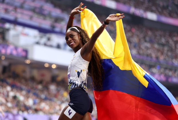 Karen Palomeque ganó medalla de oro y rompió récord en los Paralímpicos 2024 Karen Palomeque rompió récord en los 100 metros planos femeninos T38. Asimismo, Faisury Jiménez se quedó con la medalla de bronce en la misma categoría.