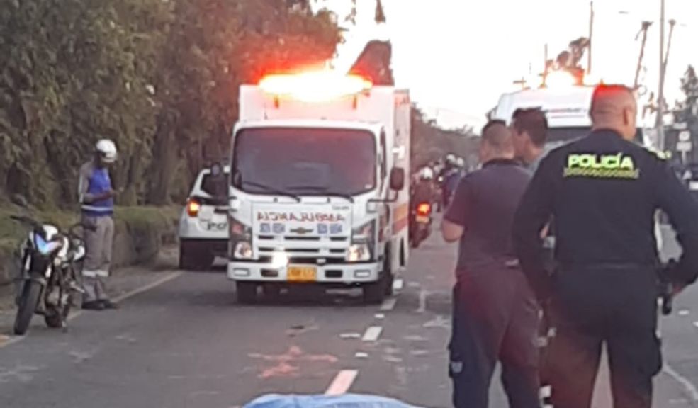 Revelan nuevos detalles del sicariato que dejó sin vida a un preso en el norte de Bogotá El ataque a bala dejó sin vida a Somer Antonio Córdoba Mena, quien quedó tendido sobre el asfalto ante la mirada aterrada de los conductores. El ahora occiso pagaba una condena por homicidio.