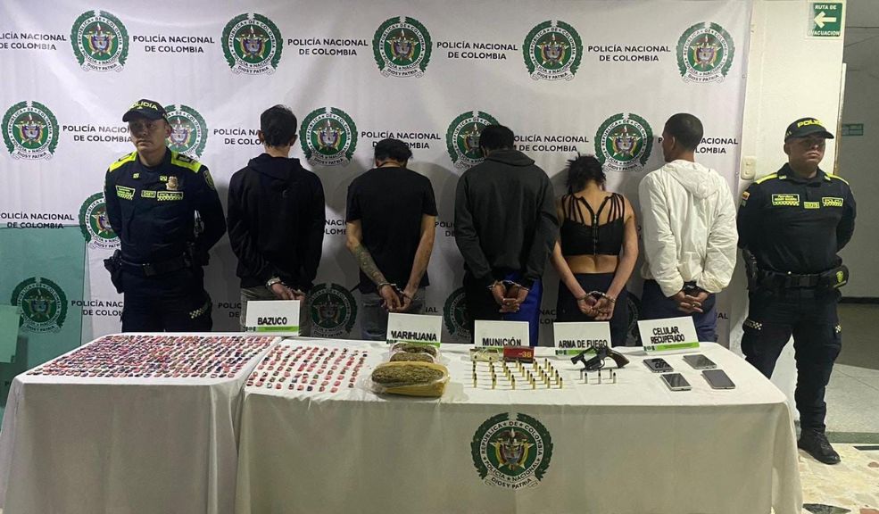 Capturan a 5 traficantes de droga en María Paz Los capturados tenían en su poder un arma de fuego, 500 dosis de bazuco, un kilo de marihuana y 7 celulares.