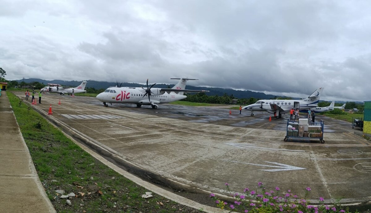 Suspenden venta de tiquetes en estas ciudades por desabastecimiento de combustible Debido al desabastecimiento de combustible, se han visto afectadas las operaciones de las aerolíneas del país, por lo que suspendieron la venta de tiquetes en algunas ciudades del país. Les contamos en cuáles.