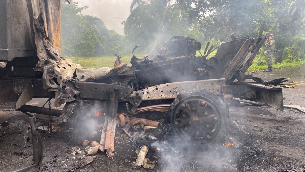 Aumenta a 27 el número de heridos en ataque contra base militar A 27 aumentó el número de heridos en un ataque con explosivos contra una base militar en Puerto Jordán, Arauca.