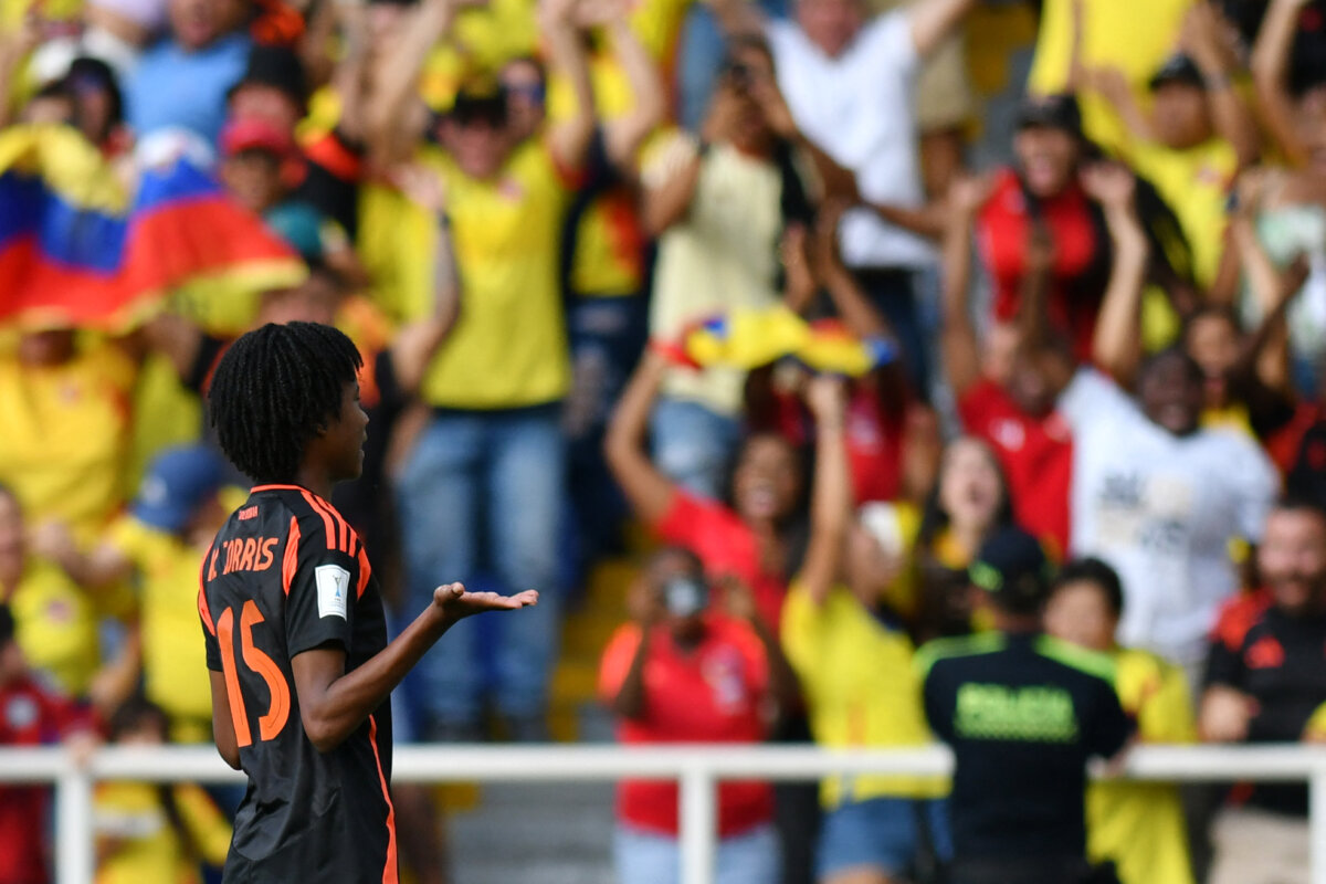 Colombia perdió en penales con Píses Bajos y quedó eliminado del Mundial Femenino Sub 20 Se cabó el sueño de la Selección Colombia por conquistar su primer Mundial Femenino Sub 20. Este domingo, en el estadio Pascual Guerrero de Cali, las dirigidas por Carlos Paniagua cayeron por penales 3-0 con Países Bajos, tras igualar 2-2 en el tiempo reglamentario y el alargue, y fueron eliminadas en cuartos de final.