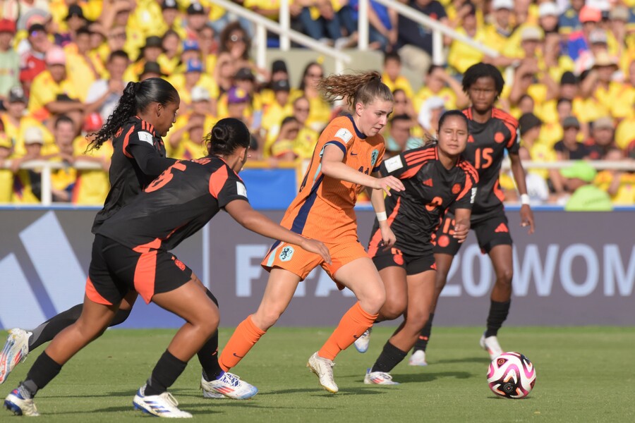 Colombia perdió en penales contra Países Bajos y quedó eliminado del Mundial Femenino Sub 20 Se acabó el sueño de la Selección Colombia por conquistar su primer Mundial Femenino Sub 20. Este domingo, en el estadio Pascual Guerrero de Cali, las dirigidas por Carlos Paniagua cayeron por penales 3-0 con Países Bajos, tras igualar 2-2 en el tiempo reglamentario y el alargue, y fueron eliminadas en cuartos de final.