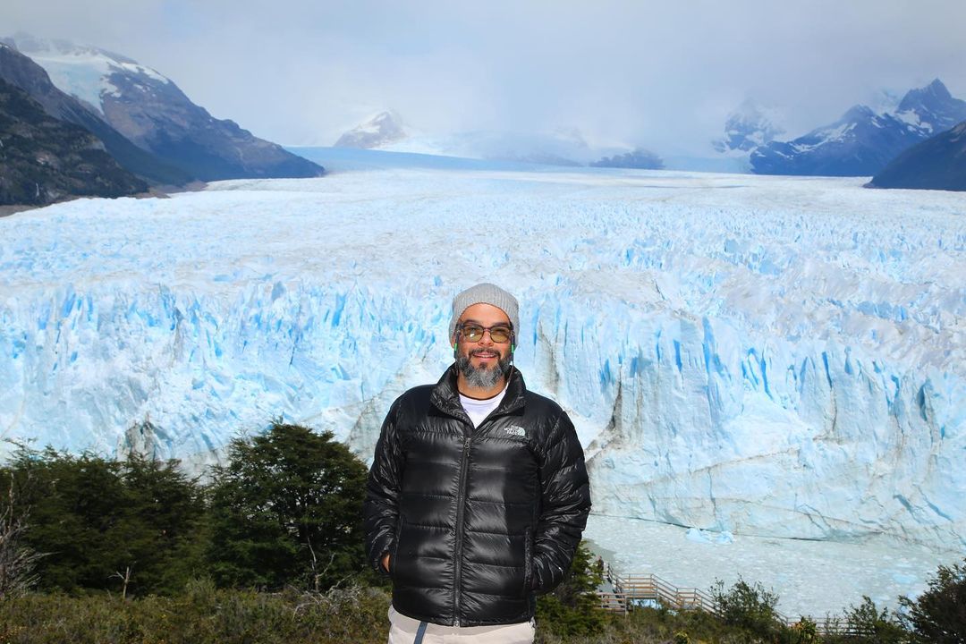 Carlos Vargas se salvó de ser víctima de Garavito: "Me estaba llevando por una calle destapada" Durante una reciente emisión del programa, su compañera Mary Méndez le preguntó a los presentadores sobre el mayor susto de sus vidas. Fue entonces cuando Vargas, quien hasta ese momento nunca había hablado públicamente de este hecho, relató cómo, cuando era niño, estuvo a punto de convertirse en una víctima más de Garavito.