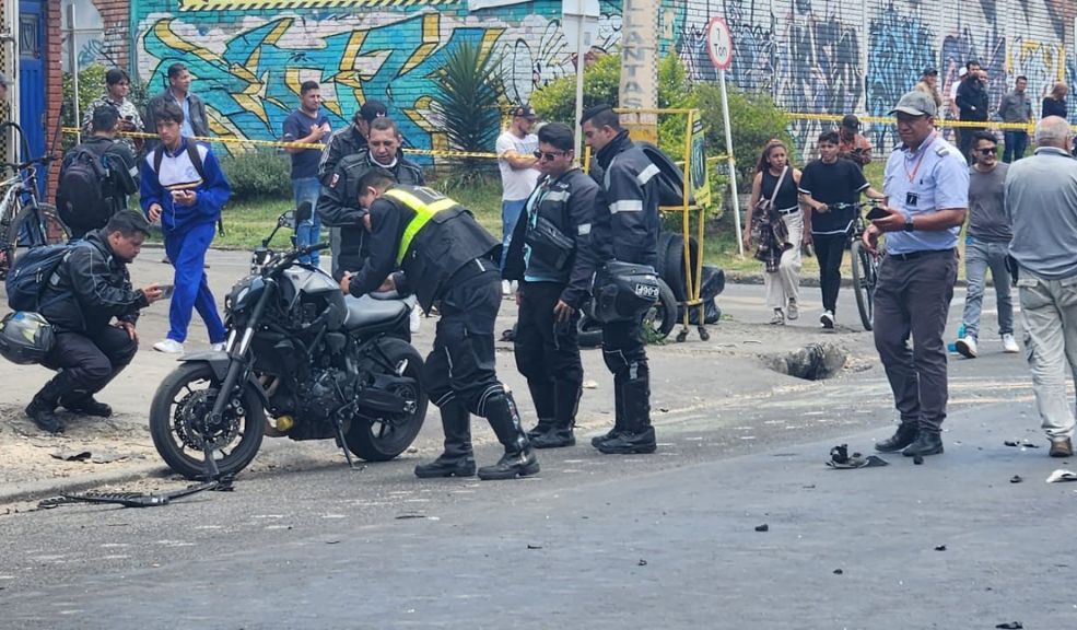 Esta es la identidad del presunto ladrón que murió en medio de un hurto en Kennedy “En este hecho se logró la captura de dos personas involucradas en el hurto a un ciudadano en la localidad de Kennedy. Cabe anotar que los capturados tienen varios antecedentes. Nuestra Policía Metropolitana de Bogotá, junto con funcionarios de la Fiscalía General de la Nación, están llevando a cabo las investigaciones pertinentes para esclarecer estos hechos”, informó el coronel Pedro José Saavedra Pinzón, subcomandante de la Policía Metropolitana de Bogotá (E).