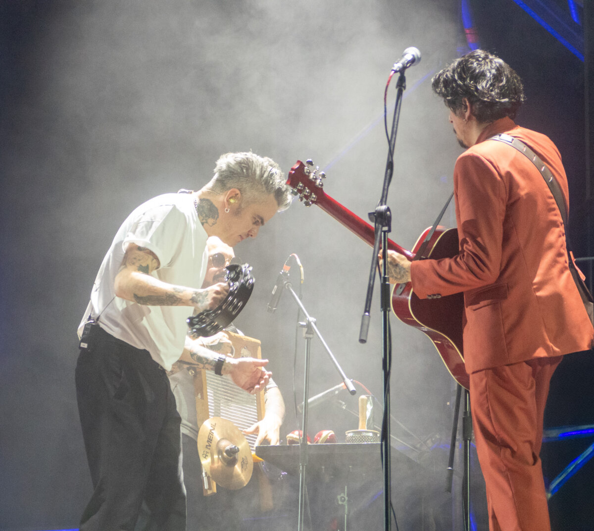 Diamante Eléctrico se tomó Bogotá por una noche para dar un show inolvidable Diamante Eléctrico llenó el Chamorro City Hall y puso a bailar a toda la capital en su tan esperado show: 'Una noche en Bogotá'.