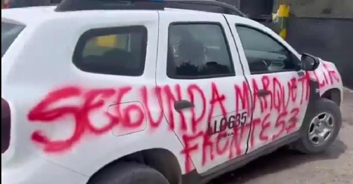 Disidencias de la Segunda Marquetalia amenazaron a un conductor y vandalizaron su carro en Bogotá El alcalde Carlos Galán rechazó los hechos y aseguró que le ordenó a la Policía de Bogotá y al Ejército reforzar la seguridad en Sumapaz.