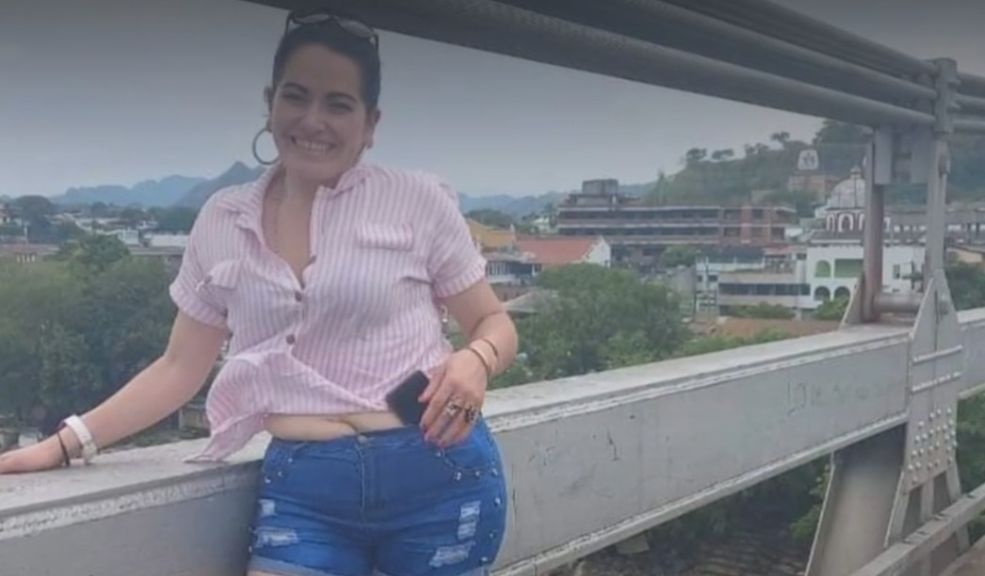 Duro relato de víctima de feminicidio antes de fallecer: su pareja le prendió fuego Yenny Esperanza alcanzó a relatarle a una fiscal cómo su pareja sentimental le prendió fuego al interior de su vivienda. El sujeto fue enviado a la cárcel en las últimas horas.