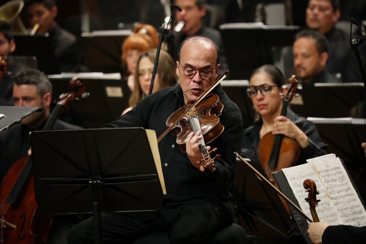 El reconocido director musical Rune Bergmann se presentará este viernes con la Filarmónica de Bogotá Las presentaciones tendrán lugar el viernes 6 de septiembre en el Auditorio Fabio Lozano y el sábado 7 de septiembre en el León de Greiff, siendo esta última de entrada libre hasta completar aforo.