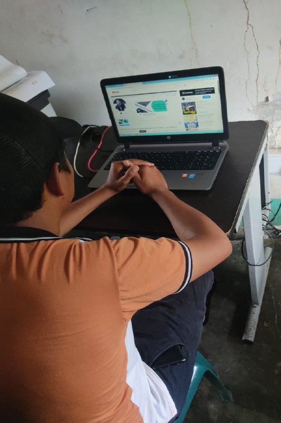 Joven colombiano se ha capacitado en marketing haciendo uso diario de las zonas Wifi gratuitas Aunque no tiene acceso a internet en su hogar, a través del Kiosco de su vereda La Virgen, Nolberto ha aprendido a manejar Facebook para negocios, y sueña con crear contenido que visibilice la riqueza natural de Cravo Norte.