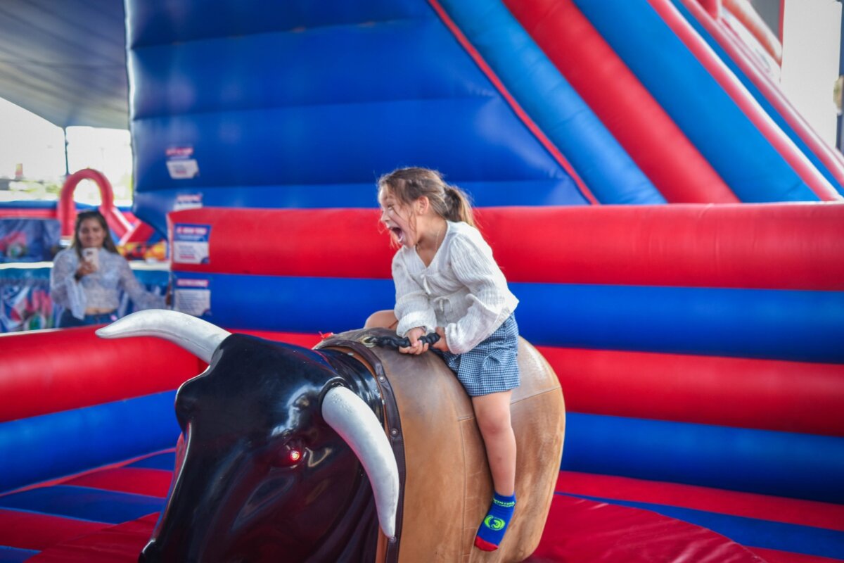 Llega a Bogotá el parque inflable más grande del mundo