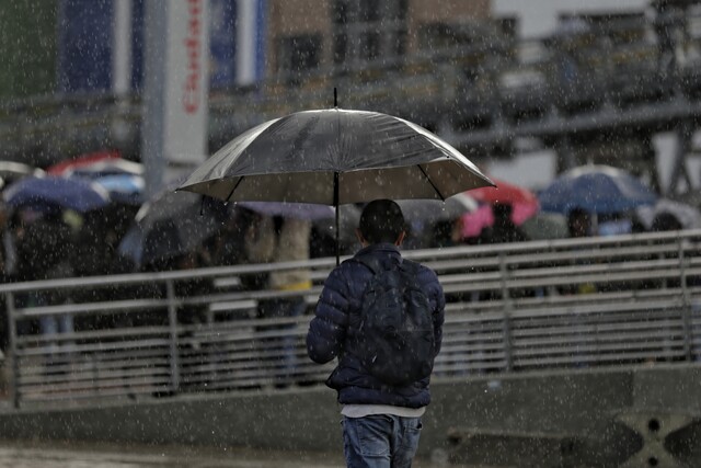 ¿Seguirá lloviendo la primera semana de octubre en Bogotá? Con estas condiciones, la primera semana de octubre será una mezcla de lluvias, nubosidad y algunas ventanas de sol en Bogotá, por lo que es clave estar preparados.