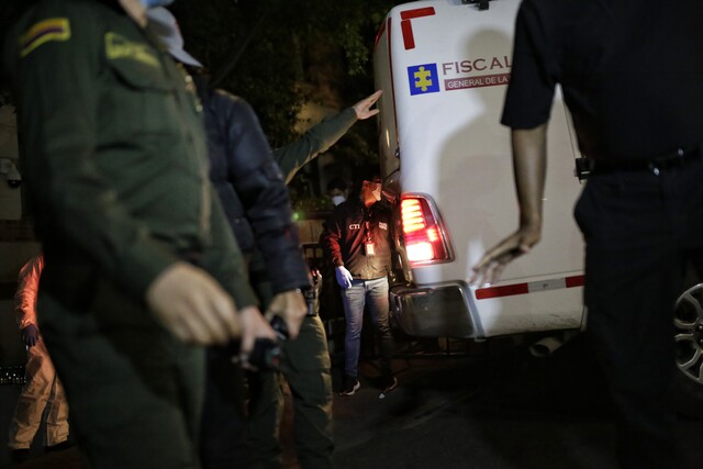 Ataque con arma blanca dejó sin vida a un hombre en un local de Kennedy El ataque se habría dado por un ajuste de cuentas. El hombre murió dentro de un local en Kennedy.