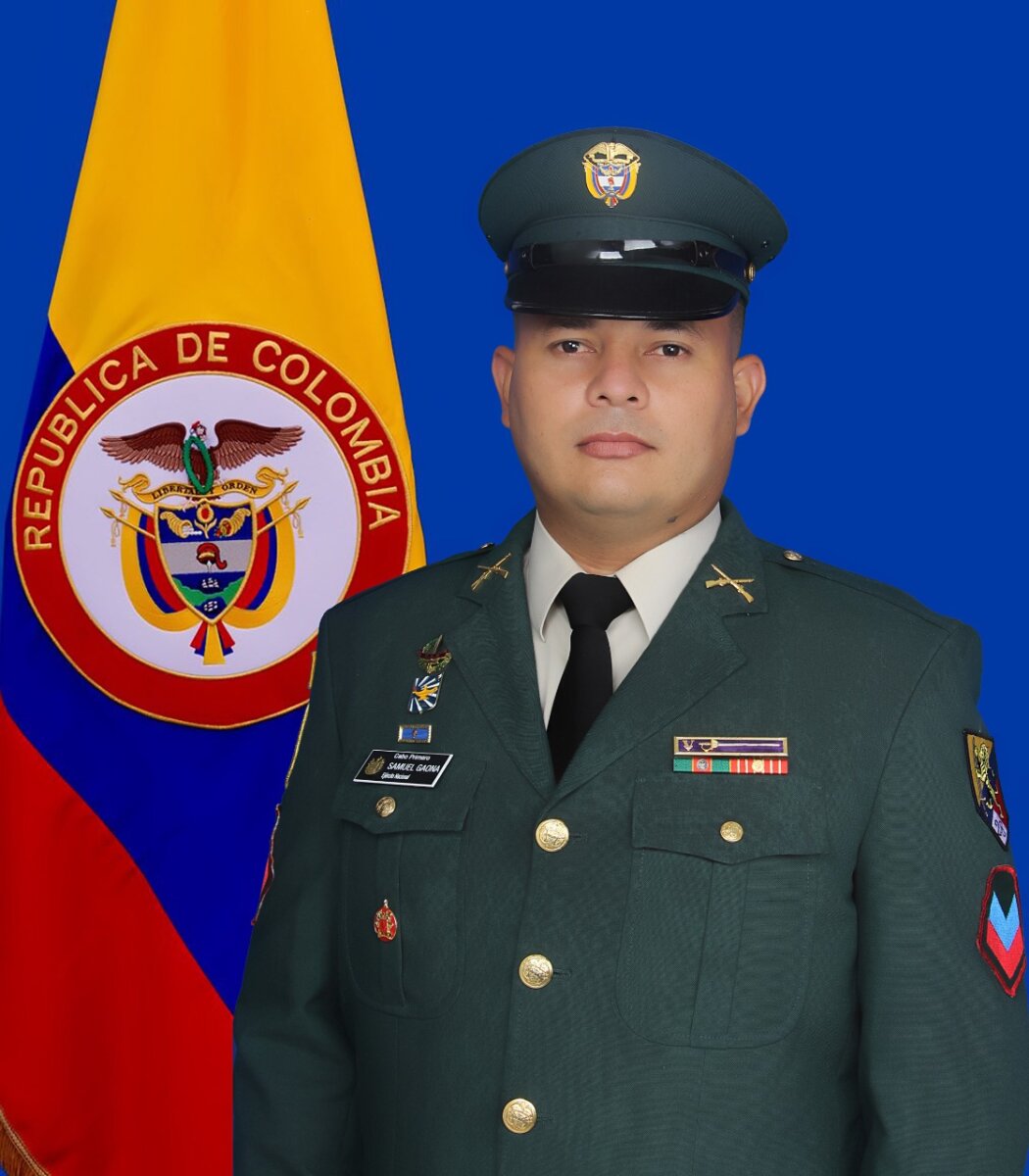 Cabo retirado del Ejército fue asesinado en México: familia pide ayuda para repatriar su cuerpo Samuel Gaona, un cabo retirado del Ejército, fue hallado sin vida en México tras ser agredido con arma de fuego. La familia pide ayuda para traer su cuerpo.