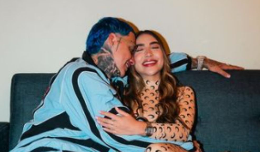 ¿Volvieron? La Suprema y Blessd estuvieron juntos en Bogotá El cantante de reguetón Blessd compartió una publicación junto a La Suprema, con quien había sostenido una relación. Sin embargo, con las fotos dejó al descubierto que nuevamente están juntos.