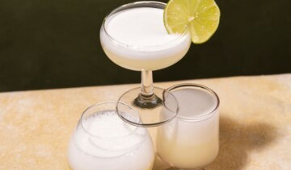 Descubra los orígenes de la Margarita, el cóctel más famoso del mundo ¿Quién no ha disfrutado alguna vez de una refrescante margarita? Por eso, le contamos el paso a paso de la receta y la historia detrás de este cóctel.