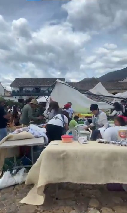 EN VIDEO: Fuerte vendaval dejó varios heridos en Villa de Leyva Una tranquila tarde de sábado se convirtió en una pesadilla para los ciudadanos que vivieron un fuerte vendaval en Villa de Leyva. Aquí los videos.