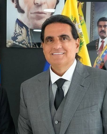 Maduro nombró a Alex Saab como nuevo ministro de Industria y Producción Nacional Alex Saab, colombiano señalado como testaferro de Maduro, fue nombrado ministro de Industria este viernes.