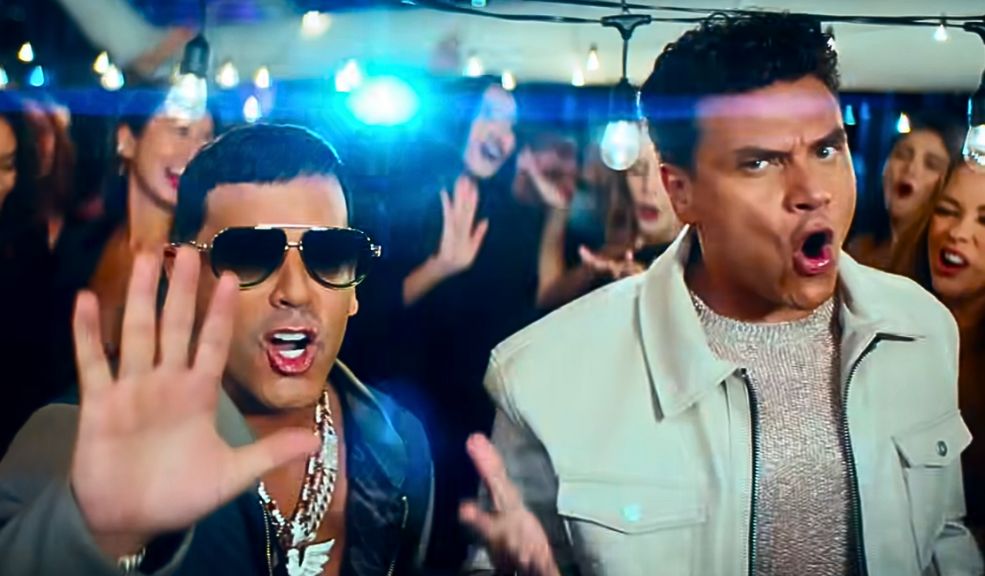 Tito el Bambino y Silvestre Dangond se unen en el nuevo sencillo '¿Dónde estabas?' El cantante guajiro Silvestre Dangond vuelve a incursionar en la música urbana con su nuevo tema "¿Dónde estabas?", una colaboración con el reconocido reguetonero puertorriqueño Tito 'El Bambino'.