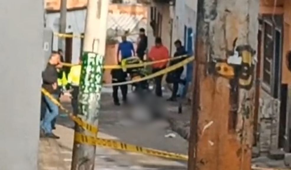 Brutal crimen de Naomi en Las Cruces: murió tras ser golpeada Como Naomi Arboleda fue identificada la mujer que falleció tras ser brutalmente golpeada en la mañana del pasado lunes festivo, en el sector de Las Cruces.