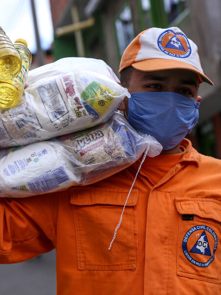 Conozca 'Mercados Solidarios', el programa para acceder a alimentos en Bogotá La iniciativa busca promover la seguridad alimentaria, el abastecimiento local y el apoyo a los productores campesinos.